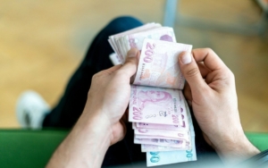 0x0-emekli-zammi-son-dakika-calismalar-basladi-en-dusuk-emekli-maas-zammi-ne-kadar-olacak-ssk-bag-kur-emekli-maasi-1697351988378