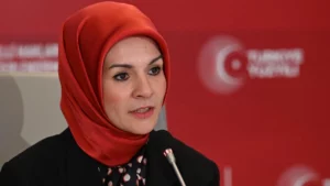aile-ve-sosyal-hizmetler-bakani-mahinur-ozdemir-goktas-2118928-1