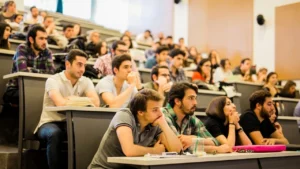universite-ogrencisi-olmak-cep-yakiyor-aileler-dertli-vwaz