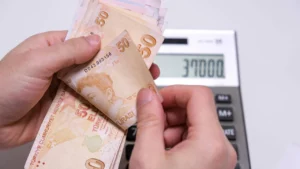 ekonomistler-kalem-kalem-hesapladi-memur-ve-emeklinin-zamli-maaslari-ne-olacak