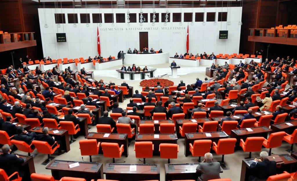 Emeklilik Hayali Kuran Vatandaşlara Müjde! Erken Emeklilik Geliyor, Yeni Düzenlemeler Yolda!